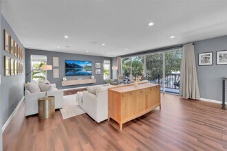 640 NE 17th Way in Fort Lauderdale, FL - Building Photo - Building Photo