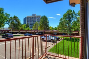 7755 E Quincy Ave, Unit 205A3 in Denver, CO - Building Photo