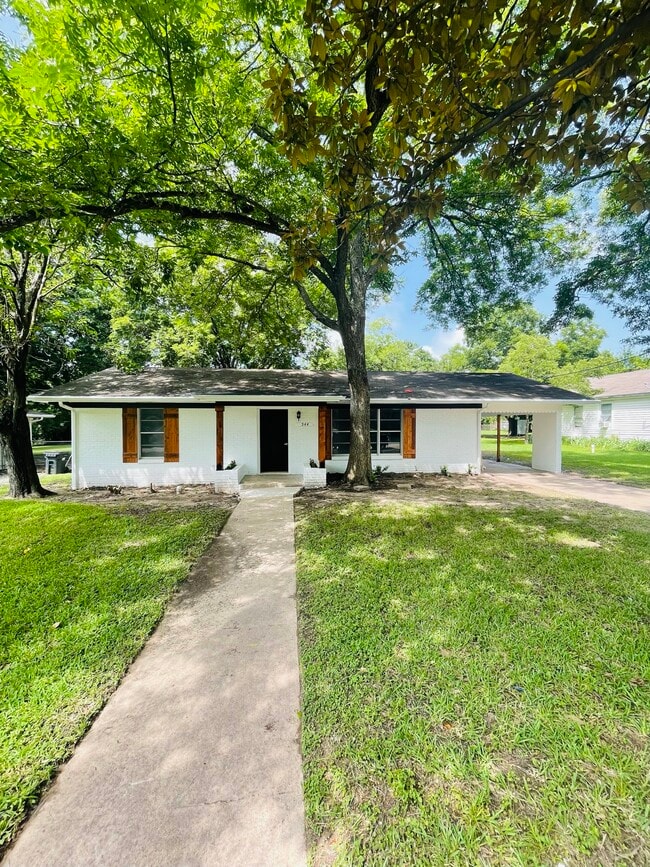 544 N 37th St in Corsicana, TX - Building Photo - Building Photo