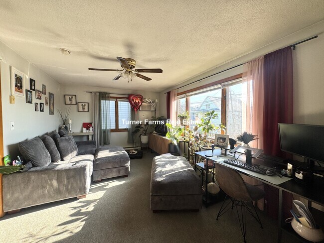 10 Garfield Ave, Unit 8, Unit 8