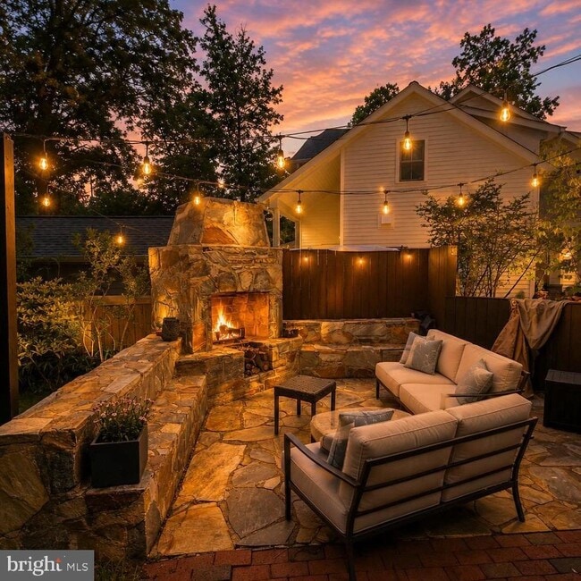 property at 3304 Circle Hill Rd