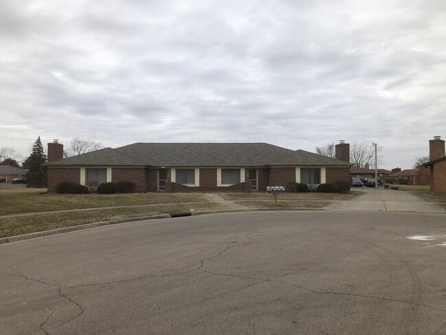 815 Sussex Plz, Unit 815