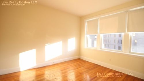 35 Lancaster Terrace-Unit -305 in Brookline, MA - Building Photo - Building Photo