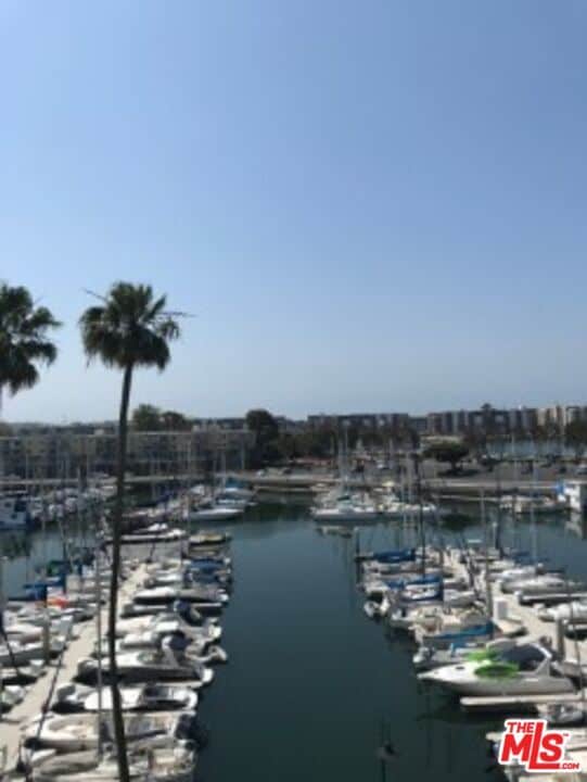 4267 Marina City Dr in Marina Del Rey, CA - Building Photo - Building Photo