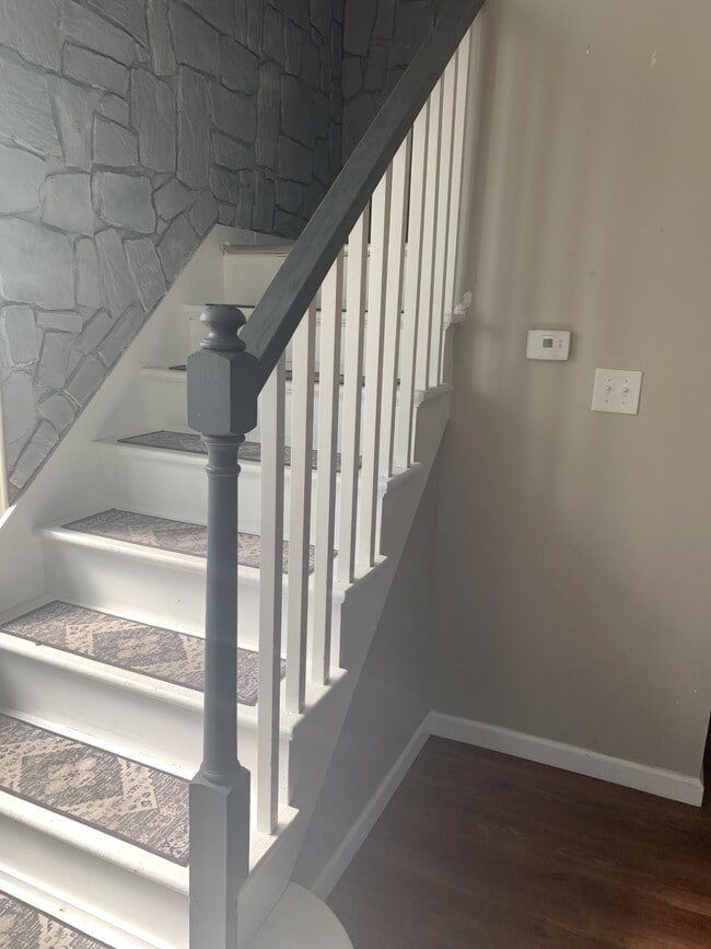 64 Bidlack St in Kingston, PA - Building Photo - Building Photo