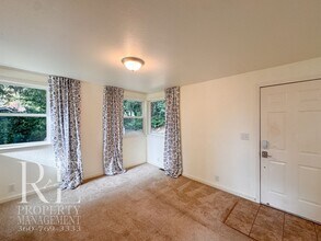 1823 NE Rustic Ln in Bremerton, WA - Building Photo - Building Photo