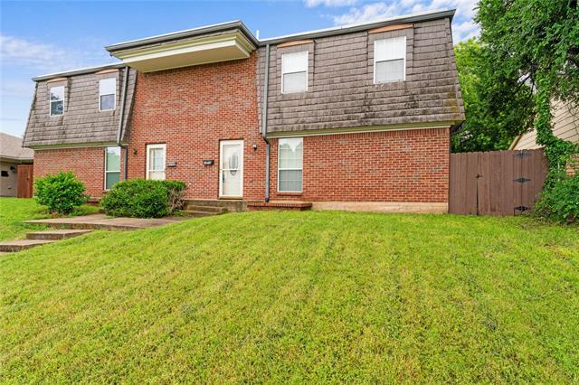 property at 2810 Golfing Green Dr