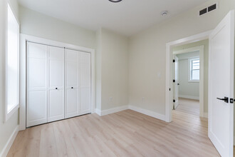 47 Brackett St, Unit 2 in Boston, MA - Building Photo - Building Photo