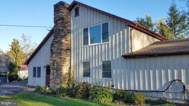 property at 3433 Lower Mountain Rd