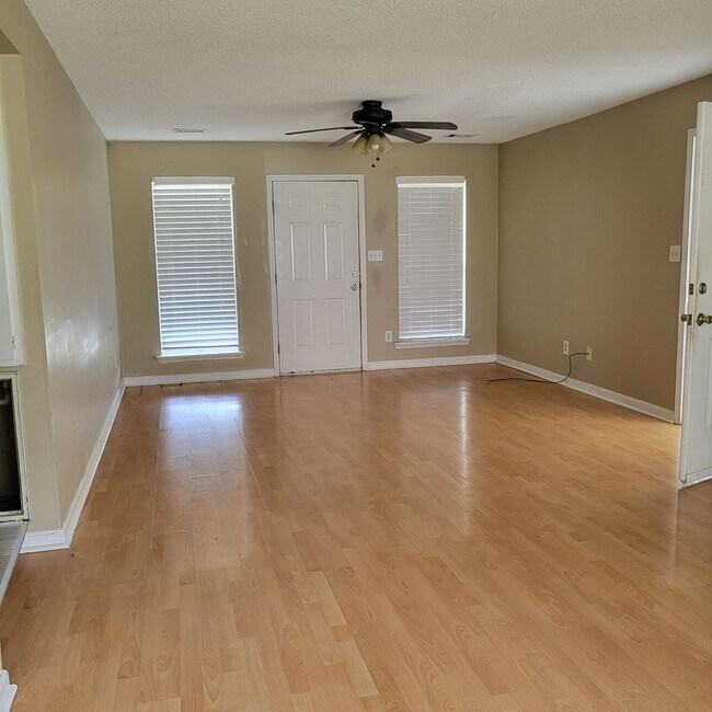 726 Macey St in East Dublin, GA - Building Photo - Building Photo