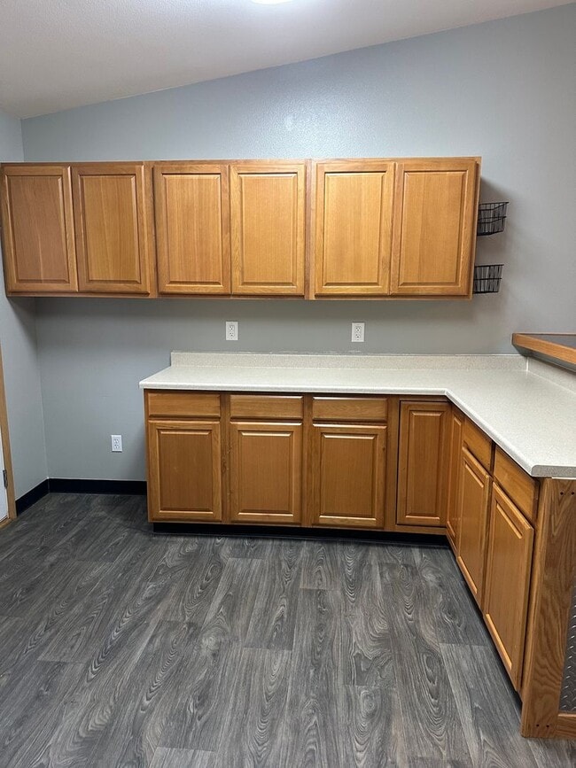 4755 W Ronnies Cir in Wasilla, AK - Foto de edificio - Building Photo