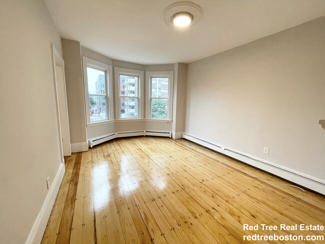 1574 Tremont St, Unit 3 in Boston, MA - Building Photo - Building Photo