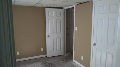 5250 S 49th St in Omaha, NE - Building Photo - Building Photo