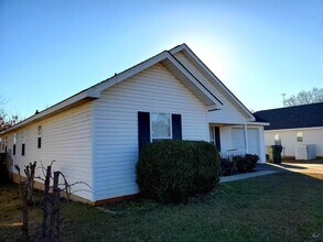 113 Kentshire Ln in Bonaire, GA - Building Photo - Building Photo