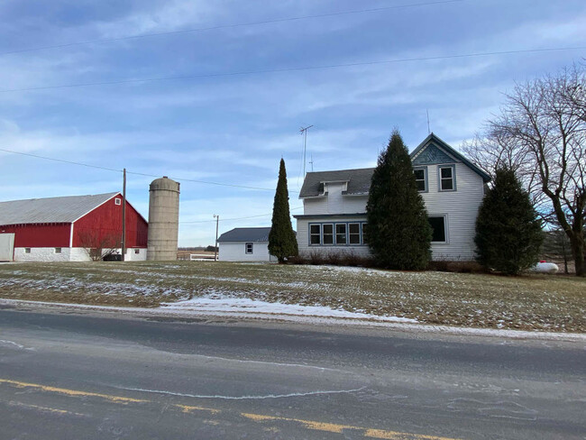 1137 S Union Rd in Manitowoc, WI - Foto de edificio - Building Photo