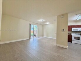 2885 SE 1st Dr in Homestead, FL - Building Photo