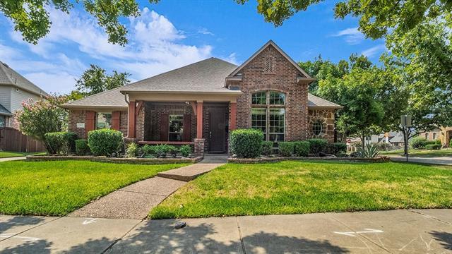 881 Winchester Dr in Lewisville, TX - Building Photo