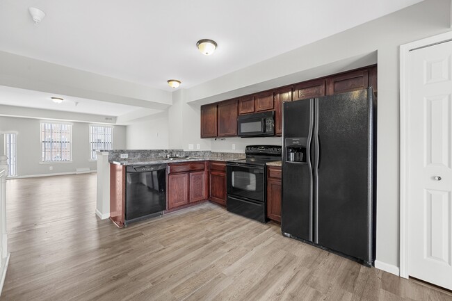 14154 Lakeside Blvd N in Shelby Township, MI - Building Photo - Building Photo