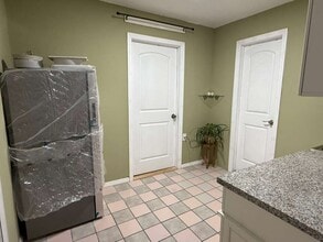 3315 N Jerusalem Rd in Levittown, NY - Building Photo - Building Photo