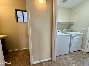 2344 W White Feather Ln in Phoenix, AZ - Building Photo - Building Photo