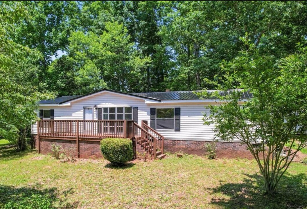 1773 Baldwin Ln in Lincolnton, NC - Building Photo