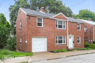 106 Watson Blvd in Pittsburgh, PA - Building Photo