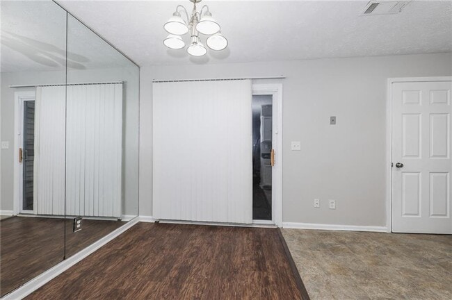 284 Timber Creek Ln SW in Marietta, GA - Building Photo - Building Photo