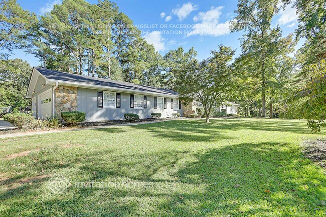 property at 5138 Lake Forest Dr SE