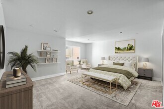 7249 Franklin Ave in Los Angeles, CA - Building Photo - Building Photo