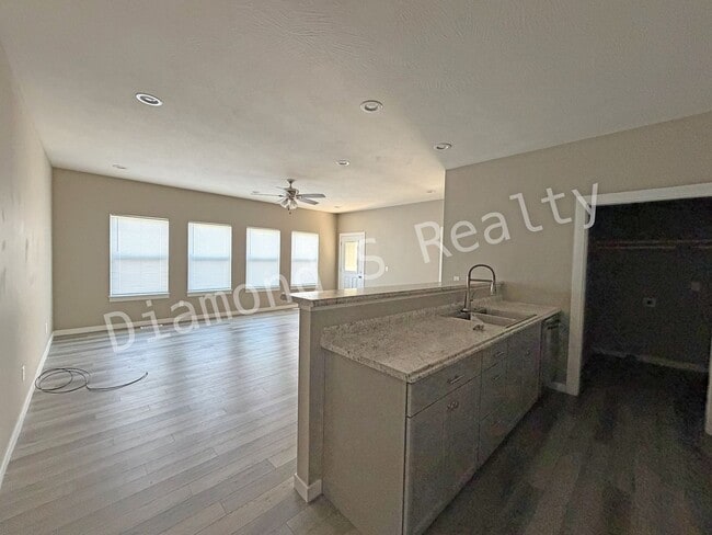 2204 Regan Cir in Ozark, MO - Building Photo - Building Photo