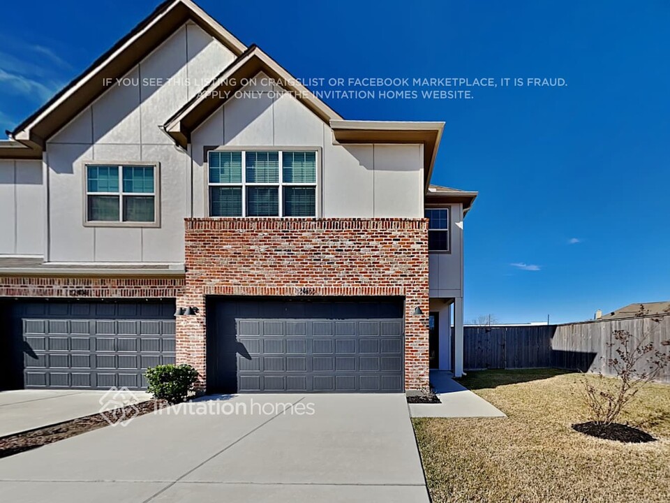 12402 Imperial Lk Ln in Stafford, TX - Building Photo