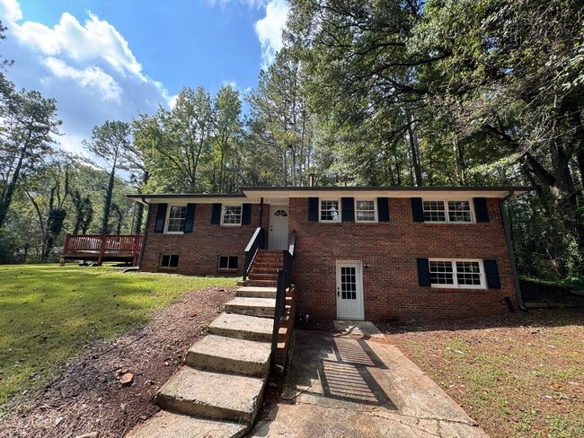 2289 Addison Rd NE