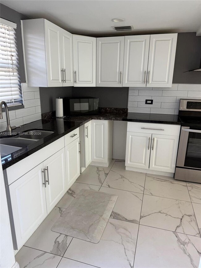 property at 465 Swallow Dr