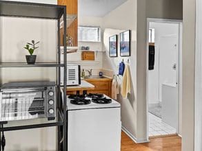 2827 S Corning St in Los Angeles, CA - Building Photo - Building Photo