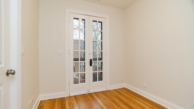 1736 W Summerdale Ave, Unit 1 in Chicago, IL - Foto de edificio - Building Photo