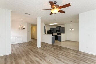 610 Clairidge Ln SW in Lawrenceville, GA - Building Photo - Building Photo