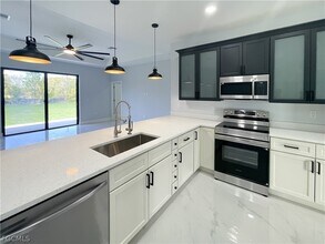 517 Johns Ave in Lehigh Acres, FL - Building Photo - Building Photo