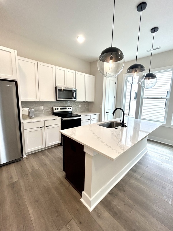 407 Strong Ave in Charlotte, NC - Building Photo - Building Photo