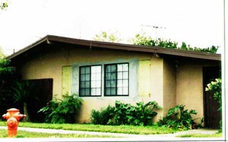 238-244 W Mayfair Ave in Orange, CA - Building Photo