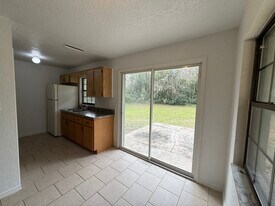 4950 SE 111th Ln in Belleview, FL - Building Photo