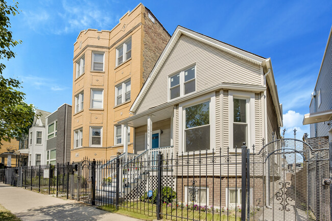 1933 N Monticello Ave in Chicago, IL - Building Photo - Building Photo