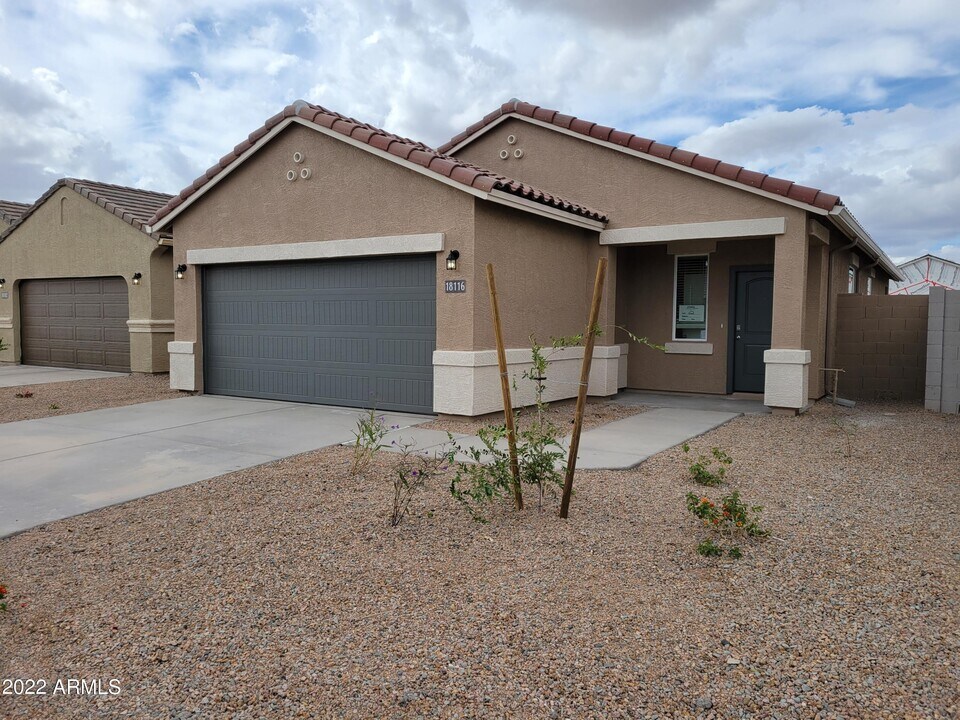 18116 N Diego Way in Maricopa, AZ - Building Photo
