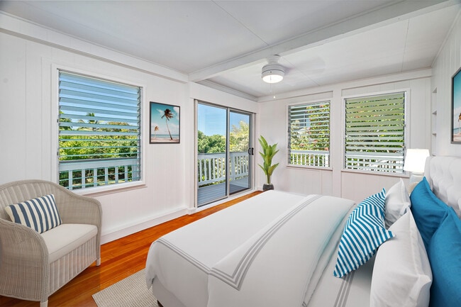 property at 330 Lapa Pl