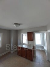 1047 Quilliams Rd in Cleveland Heights, OH - Building Photo - Building Photo
