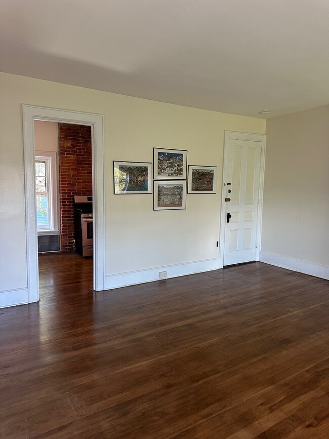 188 W 2nd St in Oswego, NY - Building Photo - Building Photo