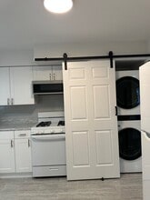 12 Morton Ave, Unit 3 Bedroom Apartment in Hempstead, NY - Building Photo - Building Photo