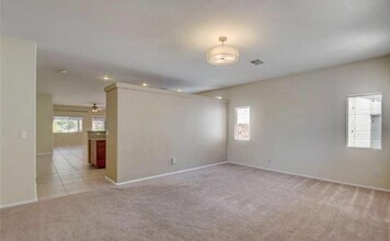 10585 Gambassi Ct in Las Vegas, NV - Building Photo - Building Photo