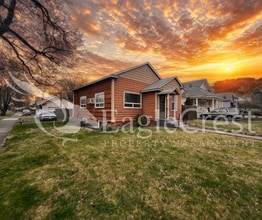Spacious 3-Bedroom Home with Finished Basement & Fenced Yard in Walla Walla, WA - Building Photo - Building Photo