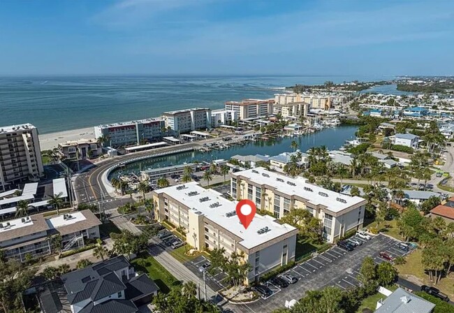 property at 995 La Guna Dr