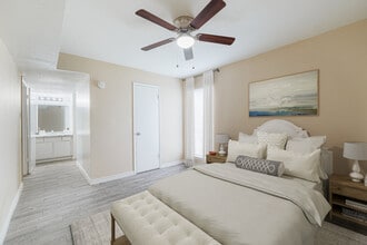 Sausalito in Houston, TX - Building Photo - Building Photo